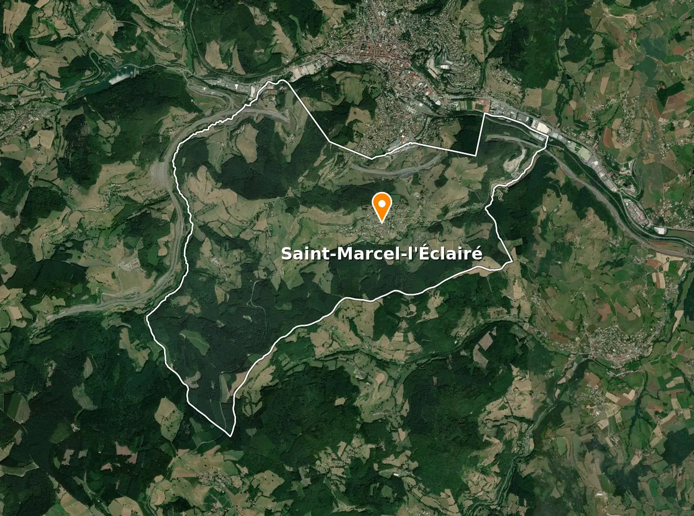 Vue satellite de la commune de Saint-Marcel-l'Éclairé avec son contour
