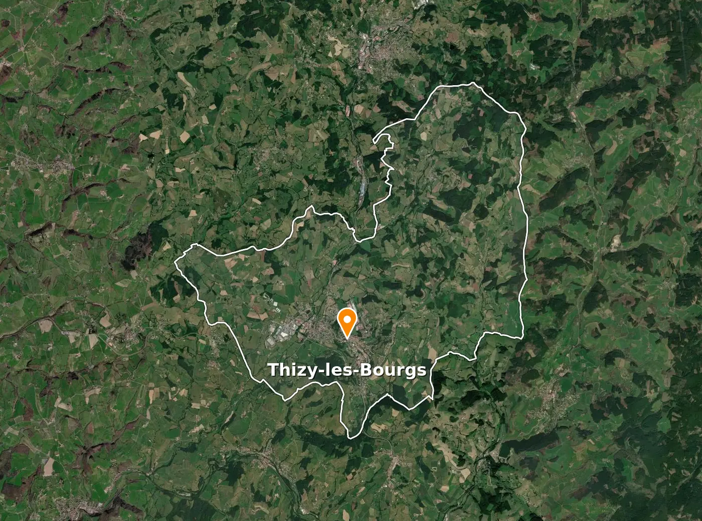 Vue satellite de la commune de Thizy-les-Bourgs avec son contour